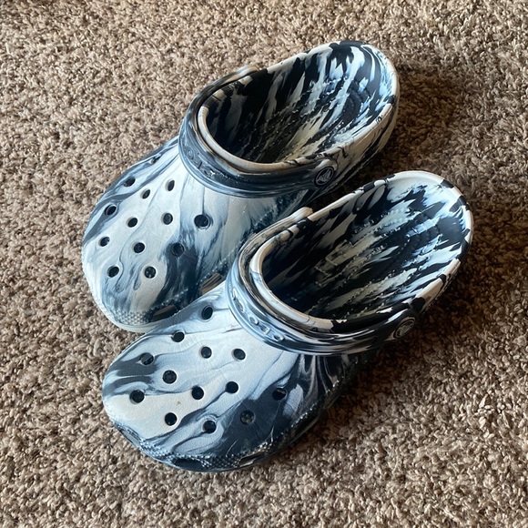Tie dye crocs - Picture 1 of 3